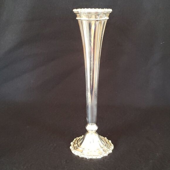 Vintage 1978 Hudson Manor Silverplated Bud Vase and Scented Rose - Picture 2 of 11